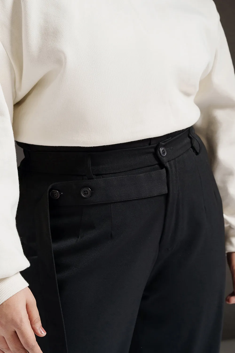 Black Quill Curve Strap Detailed Korean Pants