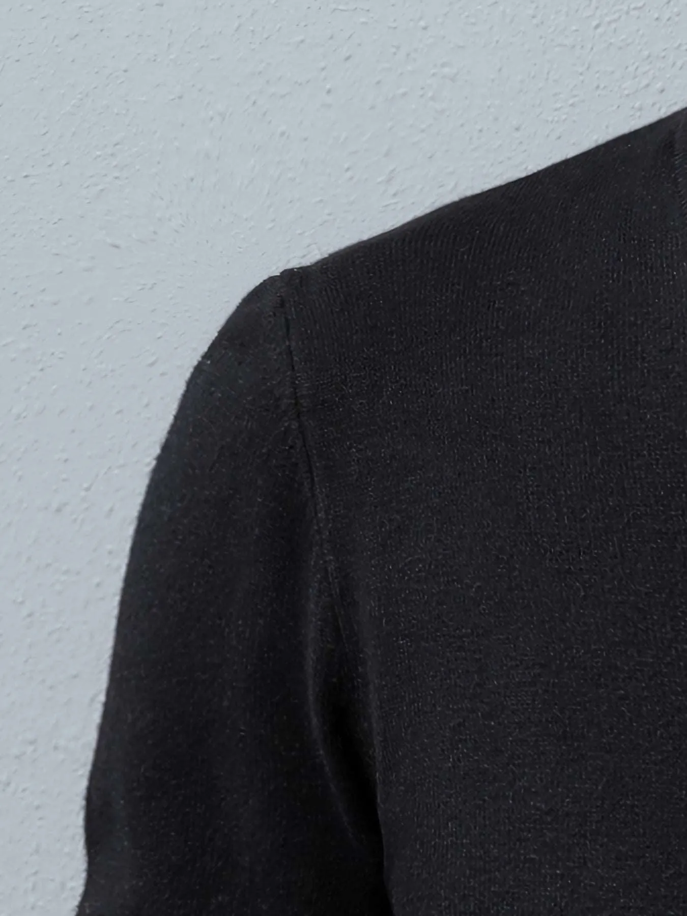 Cozy & Stylish Men's Knitted V-neck Sweaters: Perfect Autumn Knitwear in Black, Camel, & Grey"