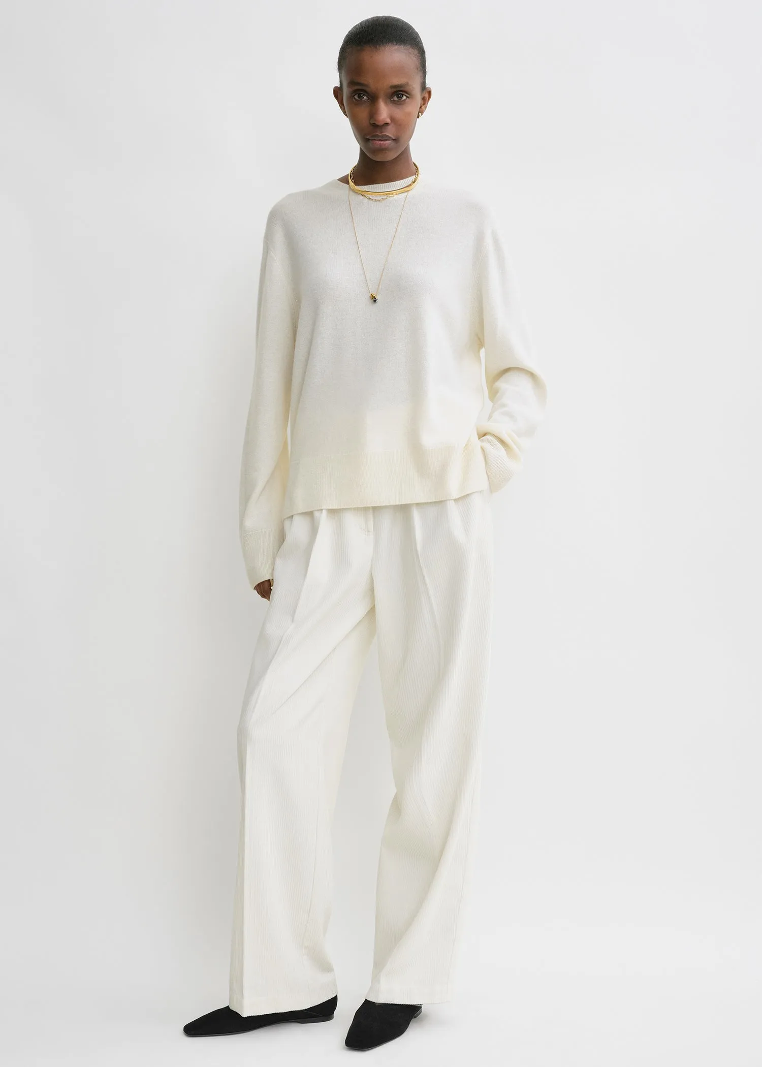 Crew-neck cashmere knit meringue